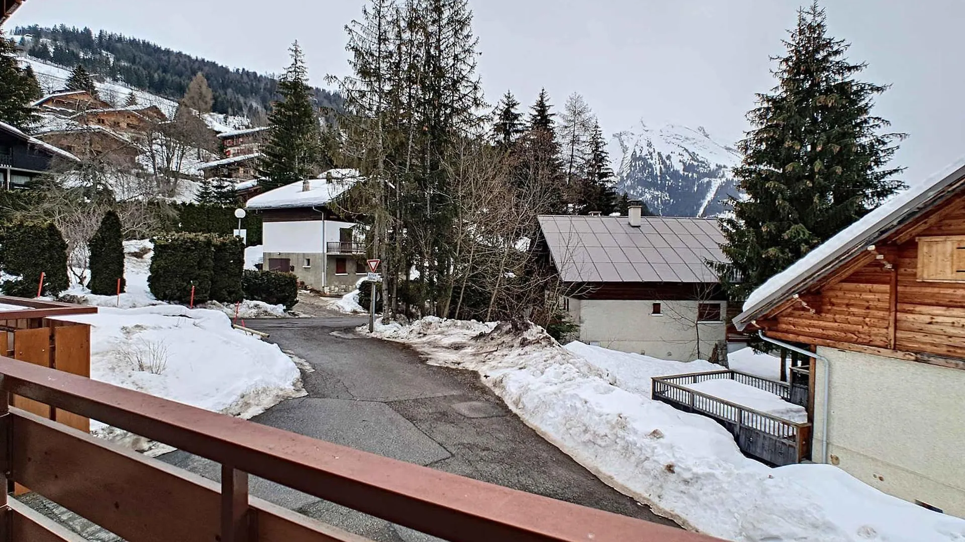 Lägenhet La Clusaz : Apt 4 Pers, Balcon, Parking, 1 Ch, Ski Garage - Fr-1-818-64